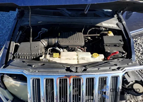 2008 Jeep Liberty Limited из США, поврежденный, VIN 1J8GN58K38W112800